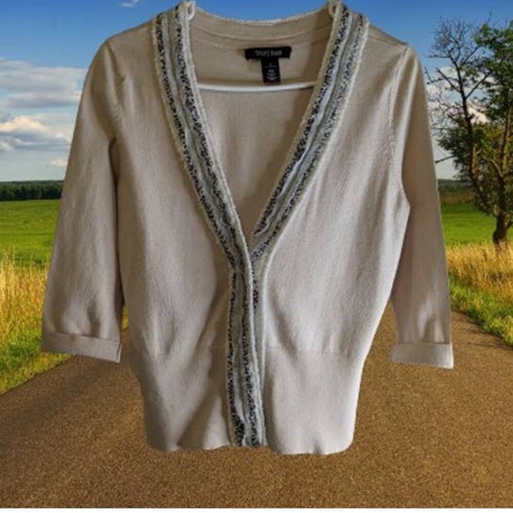 White House Black Market small metal clasp closure 3/4 sleeve sweater. Winter